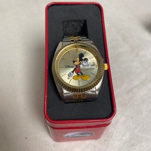 Disney Adult Classic Metal Bracelet Analog Quartz Watch